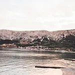 San Antonio 3-palada * Baška